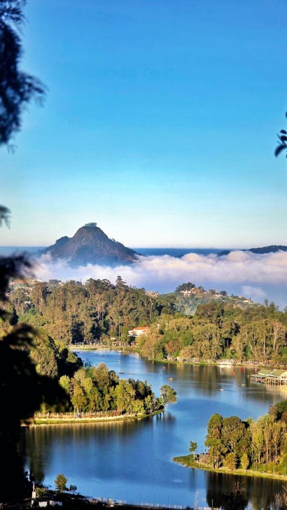 Beautiful landscape of Kodaikanal Lake and surrounding mountains in Tamil Nadu, India.